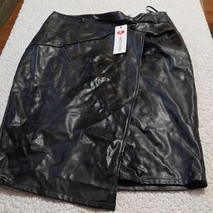 NWT KATE KASIN FAUX LEATHER SKIRT